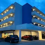 Alla Pergola Отель 3*