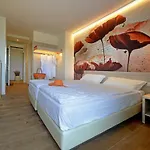 Отель Alla Pergola Бибионе