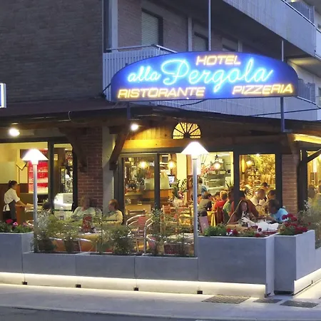 Alla Pergola 3*